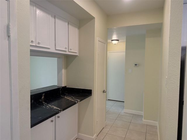 6525 Renwick Drive A, Houston, TX 77081