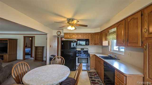 21562 Winshall Court, Saint Clair Shores, MI 48081