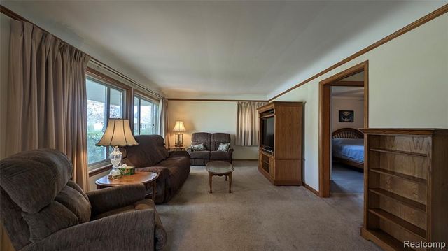 21562 Winshall Court, Saint Clair Shores, MI 48081