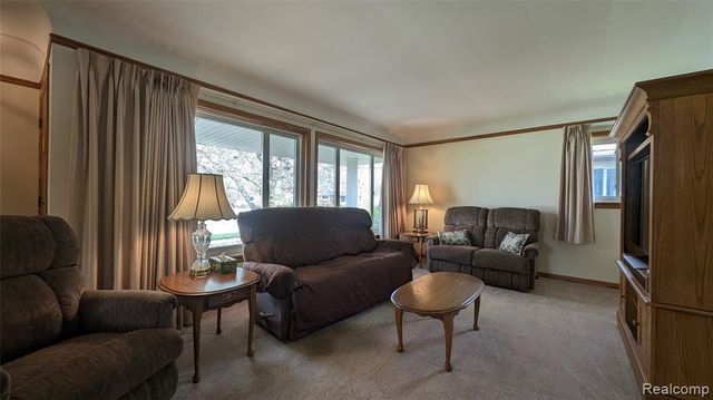 21562 Winshall Court, Saint Clair Shores, MI 48081