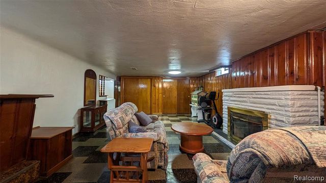 21562 Winshall Court, Saint Clair Shores, MI 48081