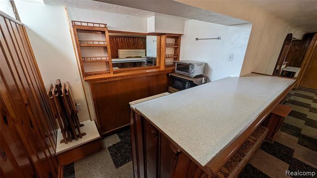 21562 Winshall Court, Saint Clair Shores, MI 48081