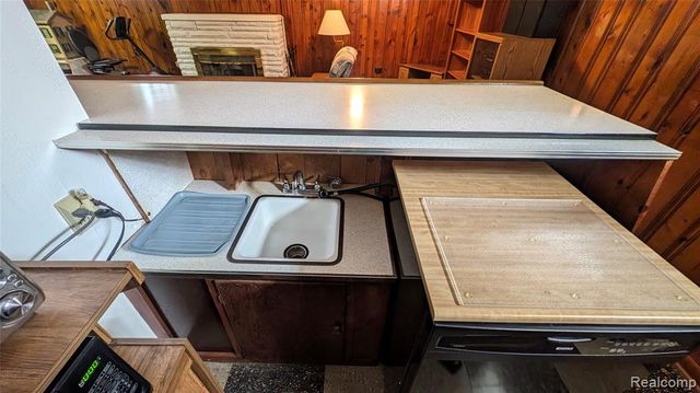 21562 Winshall Court, Saint Clair Shores, MI 48081