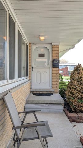 21562 Winshall Court, Saint Clair Shores, MI 48081