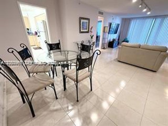 9195 Collins Avenue 512, Surfside, FL 33154