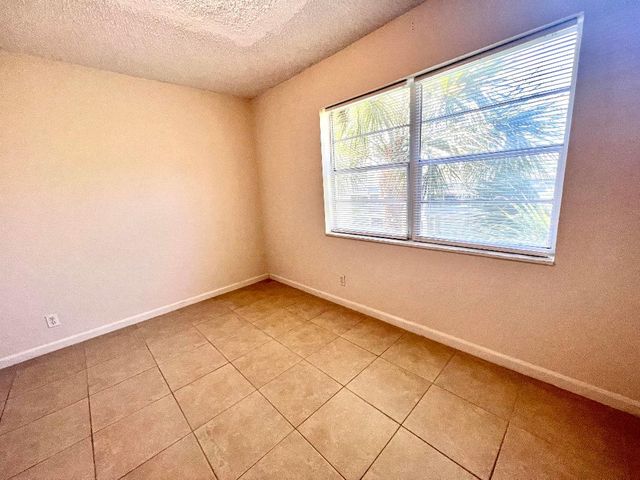 120 Sparrow Drive 302, Royal Palm Beach, FL 33411