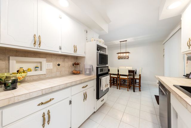 15542 Catalina Court, Orland Park, IL 60462