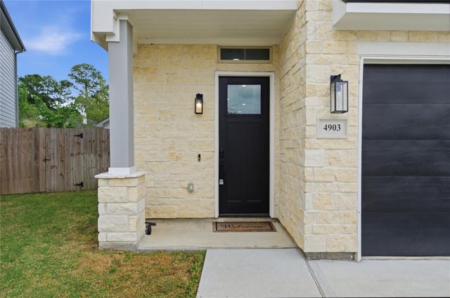 4903 Curiosity Court, Houston, TX 77069