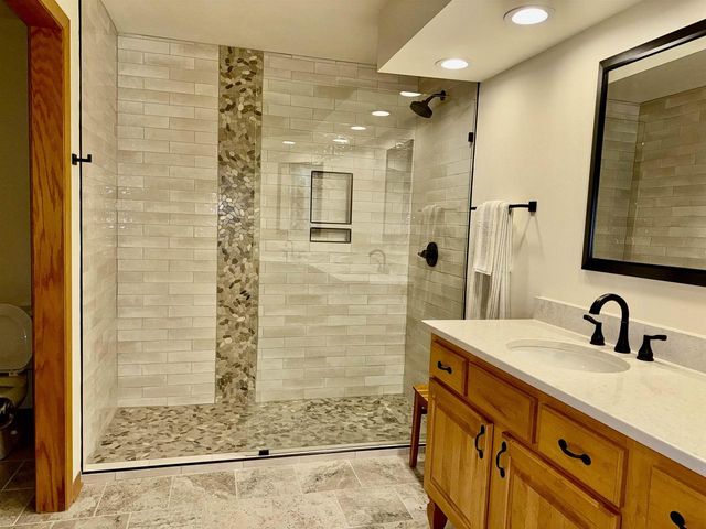 117 Oak Grove Drive, Madison, WI 53717