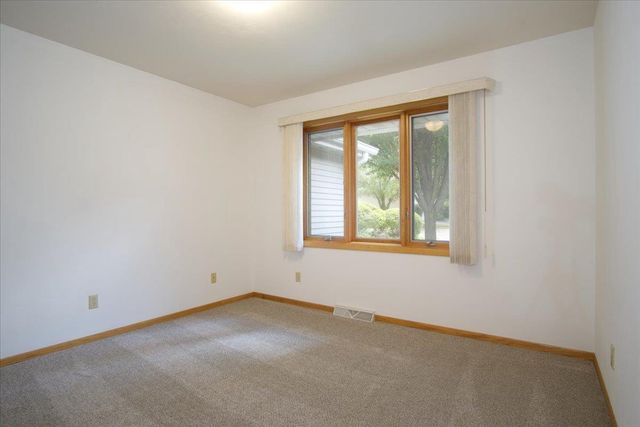 117 Oak Grove Drive, Madison, WI 53717