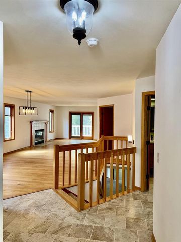 117 Oak Grove Drive, Madison, WI 53717