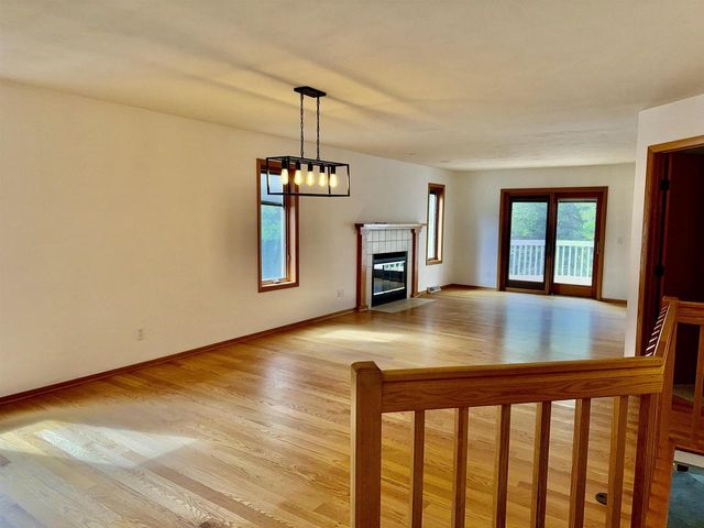 117 Oak Grove Drive, Madison, WI 53717