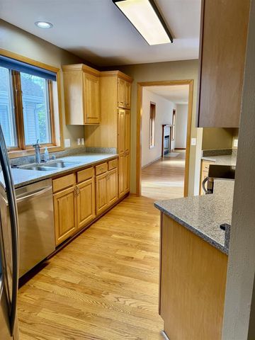 117 Oak Grove Drive, Madison, WI 53717