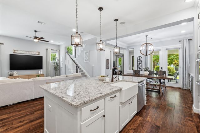 6000 Monterey Mews, North Richland Hills, TX 76180