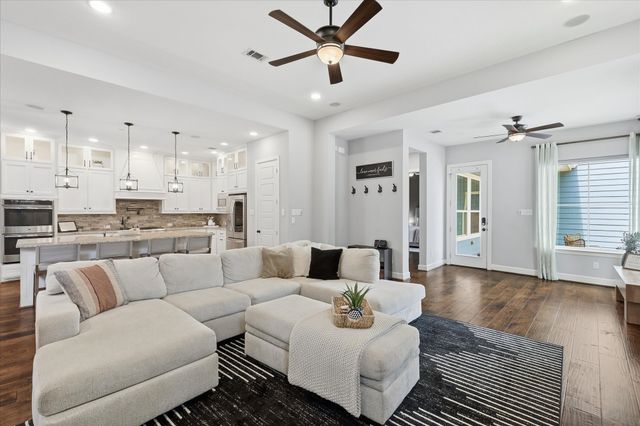 6000 Monterey Mews, North Richland Hills, TX 76180