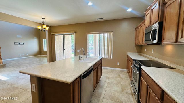 2138 W MARCONI Avenue, Phoenix, AZ 85023