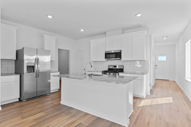 9019 Rose Water, Iowa Colony, TX 77583