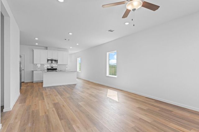 9019 Rose Water, Iowa Colony, TX 77583