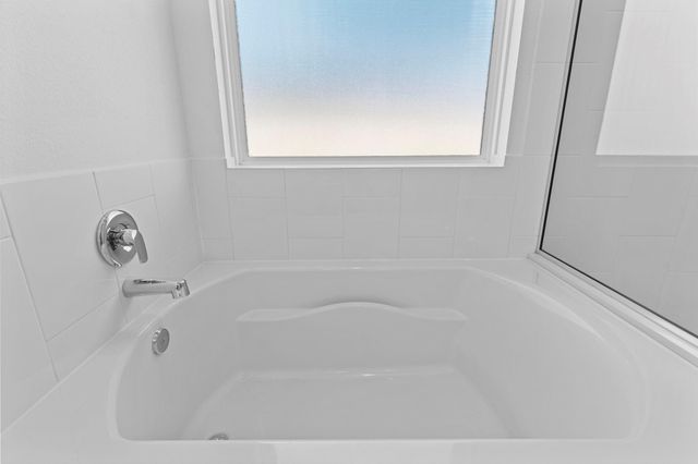 9019 Rose Water, Iowa Colony, TX 77583