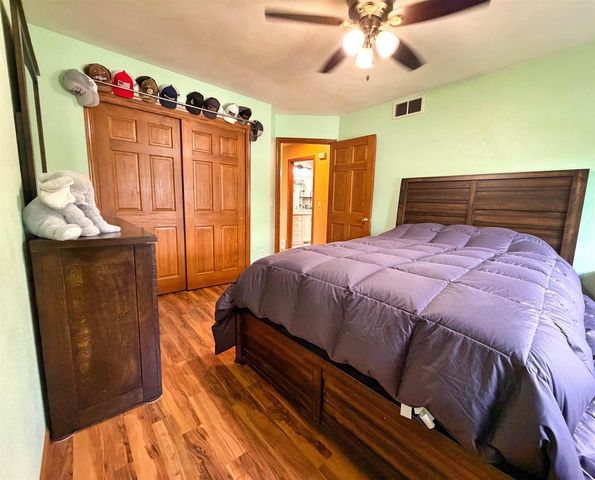 90 ROLLING GREEN CIRCLE, Oshkosh, WI 54904