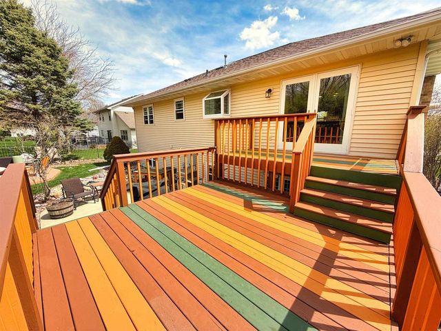 90 ROLLING GREEN CIRCLE, Oshkosh, WI 54904