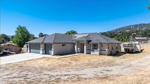 28551 Bear Valley Road, Tehachapi, CA 93561
