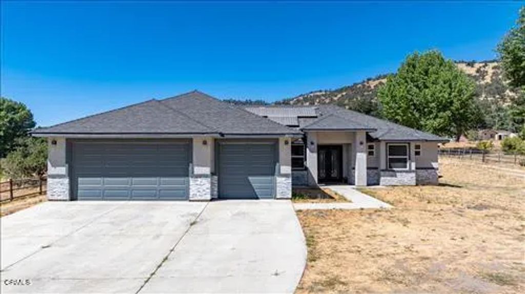 28551 Bear Valley Road, Tehachapi, CA 93561