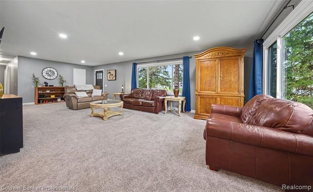 3500 S Elms Road, Swartz Creek, MI 48473