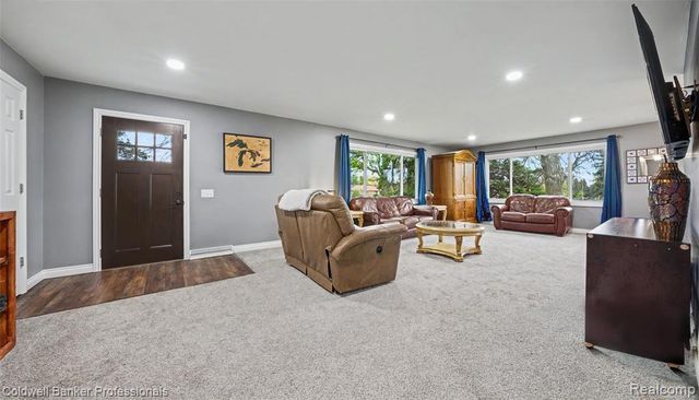 3500 S Elms Road, Swartz Creek, MI 48473