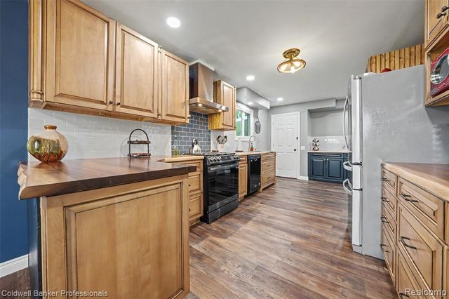 3500 S Elms Road, Swartz Creek, MI 48473