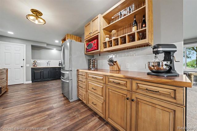3500 S Elms Road, Swartz Creek, MI 48473