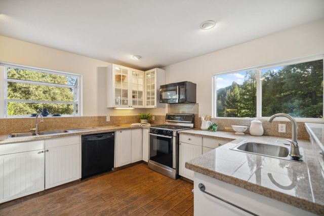 400 Dorrance Road, Boulder Creek, CA 95006