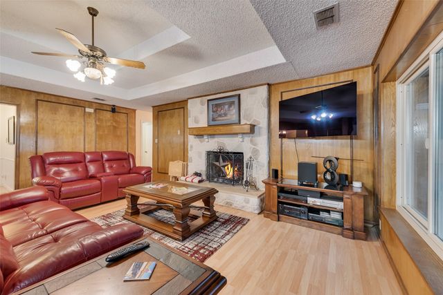 103 S Haven Place, Waxahachie, TX 75165