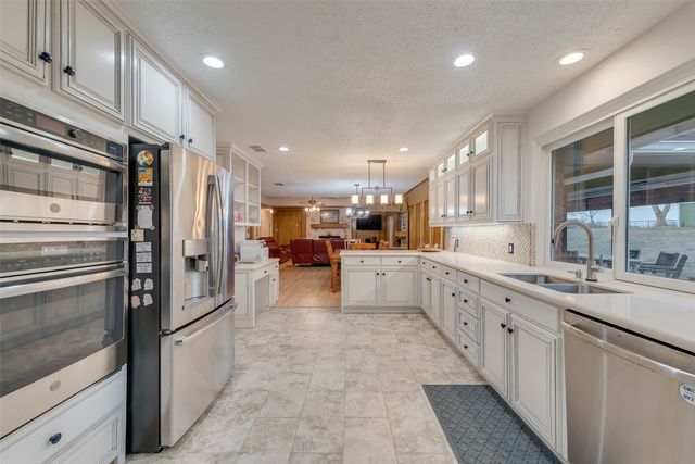 103 S Haven Place, Waxahachie, TX 75165