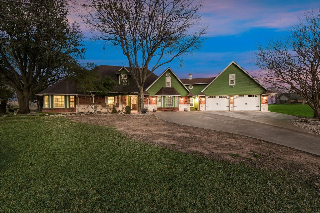 103 S Haven Place, Waxahachie, TX 75165