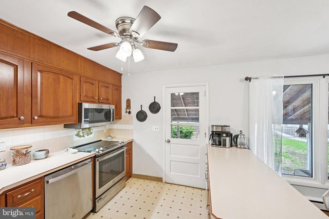 1511 CHERRY LN, Pottstown, PA 19464