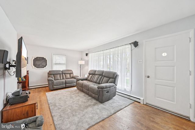 1511 CHERRY LN, Pottstown, PA 19464