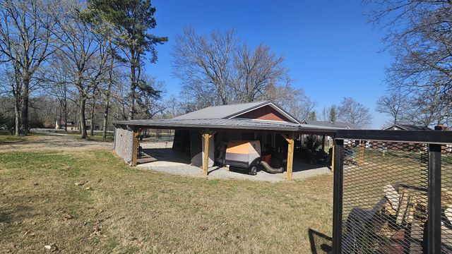 2769 New Hall Rd, Greenbrier, TN 37073