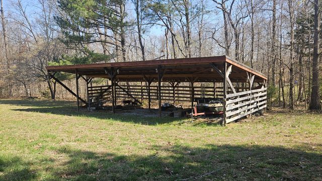 2769 New Hall Rd, Greenbrier, TN 37073