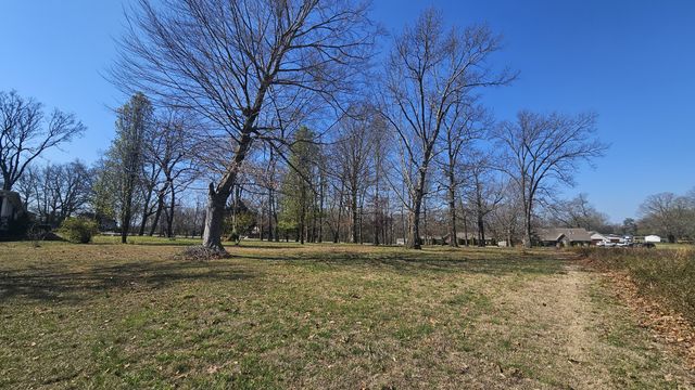 2769 New Hall Rd, Greenbrier, TN 37073