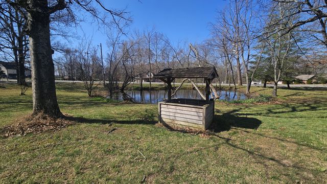 2769 New Hall Rd, Greenbrier, TN 37073