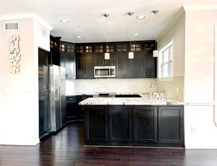 2111 Welch Street B110, Houston, TX 77019