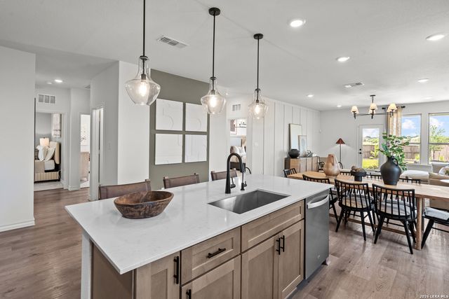 518 NIGHTINGALE AVENUE, Marion, TX 78132