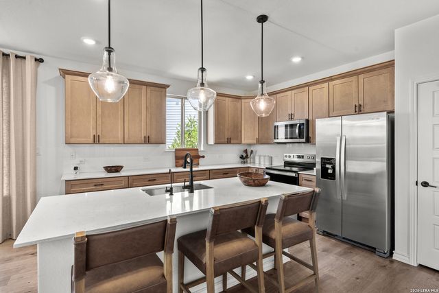 518 NIGHTINGALE AVENUE, Marion, TX 78132
