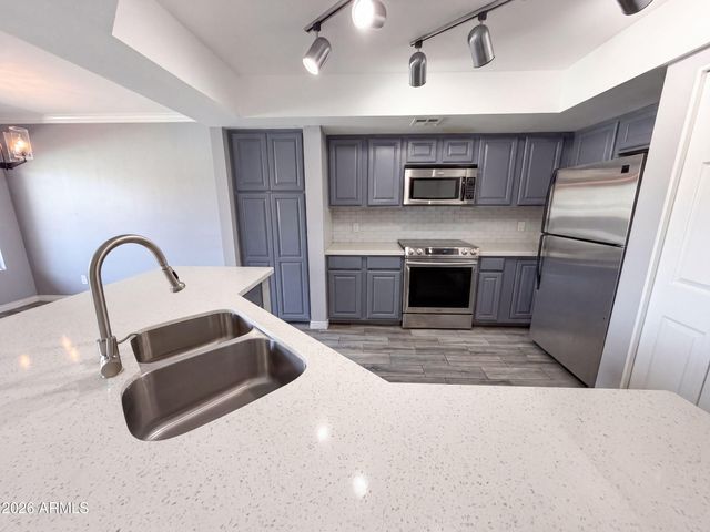 1331 W BASELINE Road 229, Mesa, AZ 85202