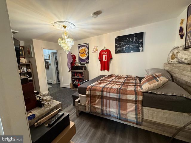 305 LINCOLN AVE, Maple Shade, NJ 08052