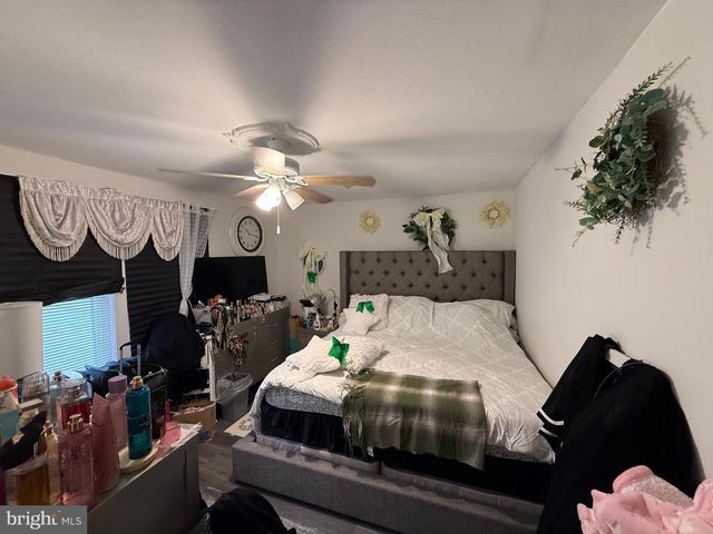 305 LINCOLN AVE, Maple Shade, NJ 08052