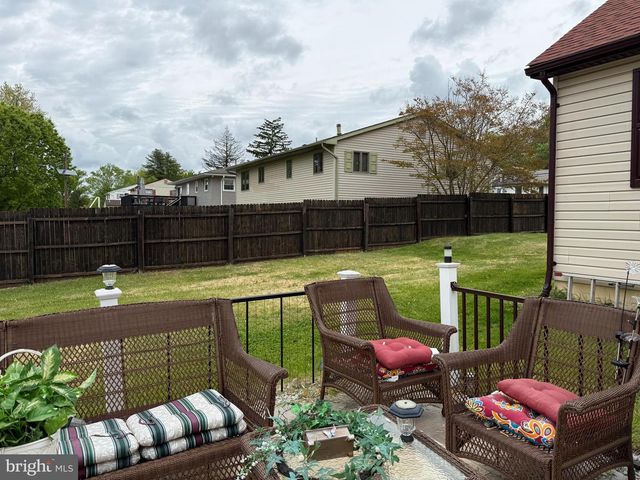 305 LINCOLN AVE, Maple Shade, NJ 08052