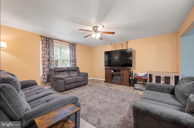 2387 CLIFFORD AVE, Atco, NJ 08004