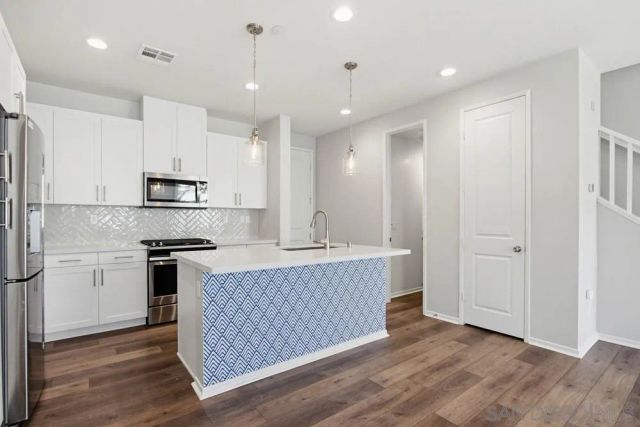 1162 Via Sandia, Oceanside, CA 92056